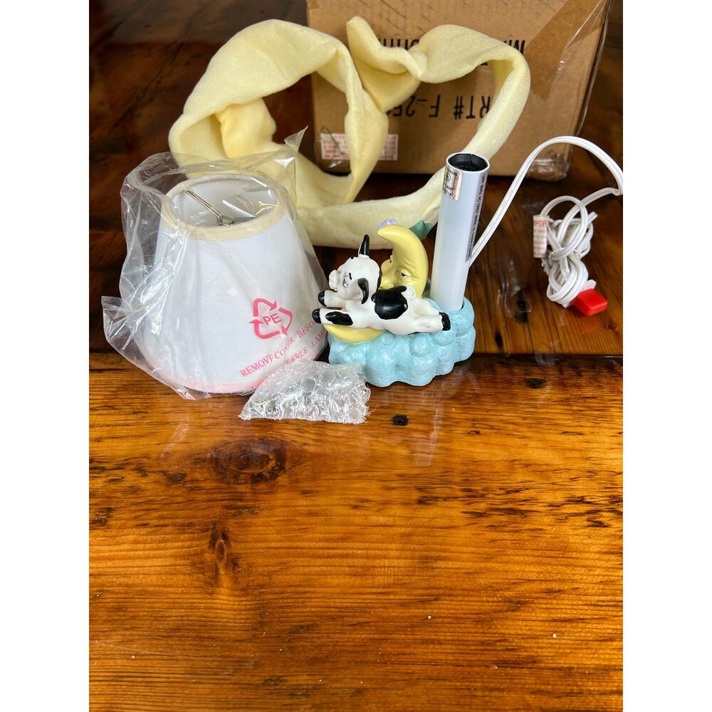 New in Box Vintage Cow Jumping over the moon Kids room Table lamp